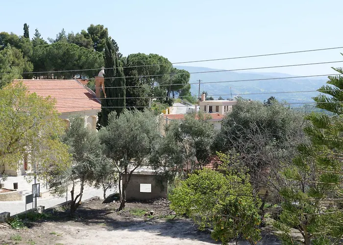 Stonehouse With Private Swimming Pool