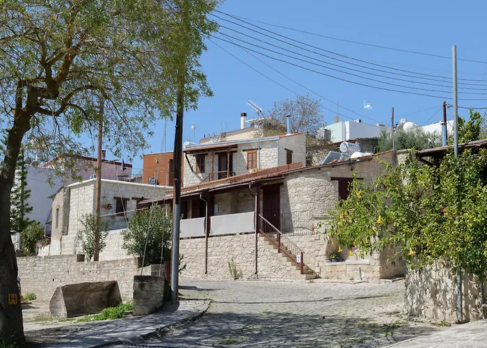 Stonehouse With Private Swimming Pool