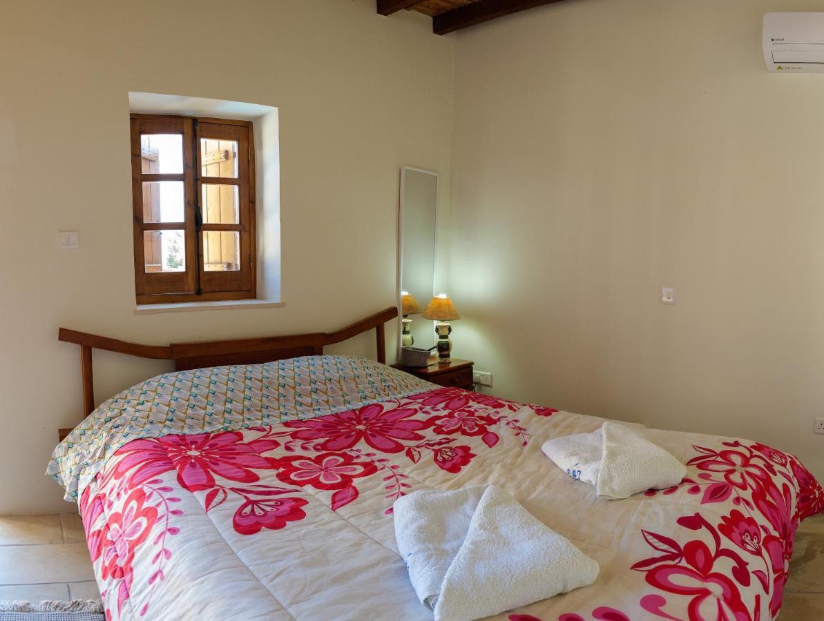 Stonehouse With Private Swimming Pool