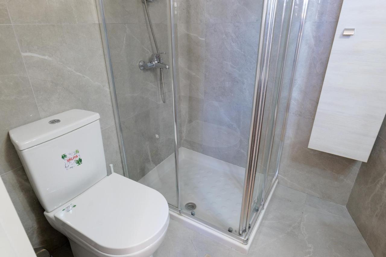 Stonehouse With Private Swimming Pool *
