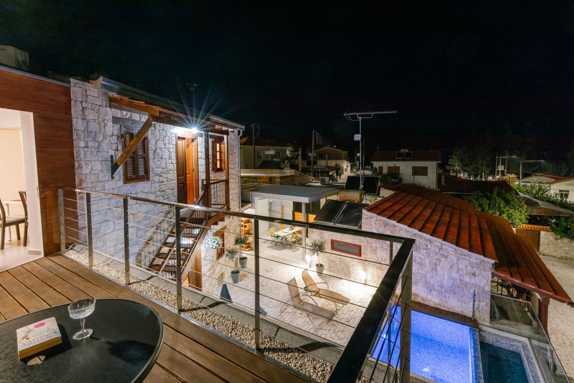 Stonehouse With Private Swimming Pool Vakantiehuis